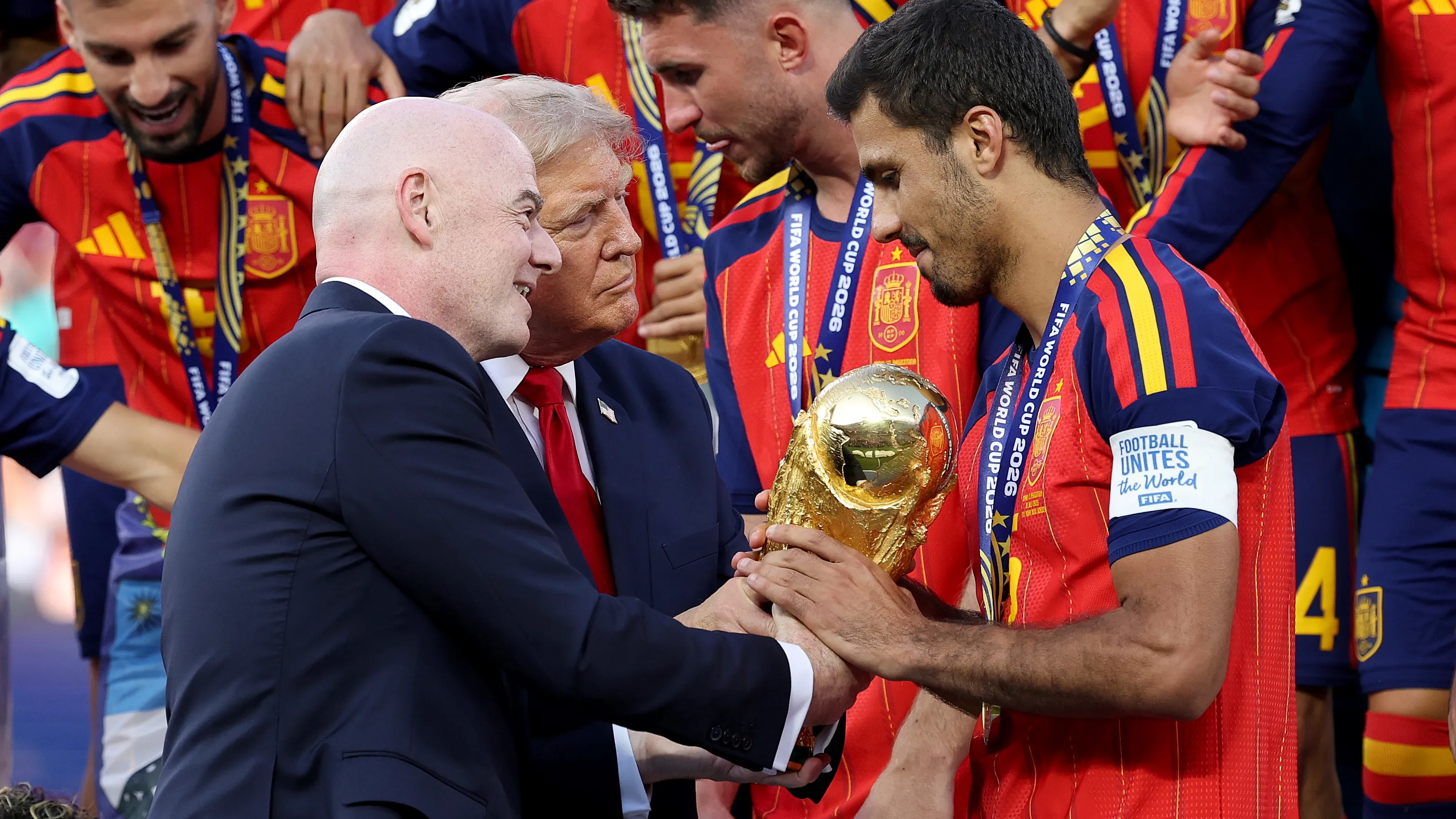 FIFA密件曝光：2030年世界杯或扩军至64队，引发足坛争议