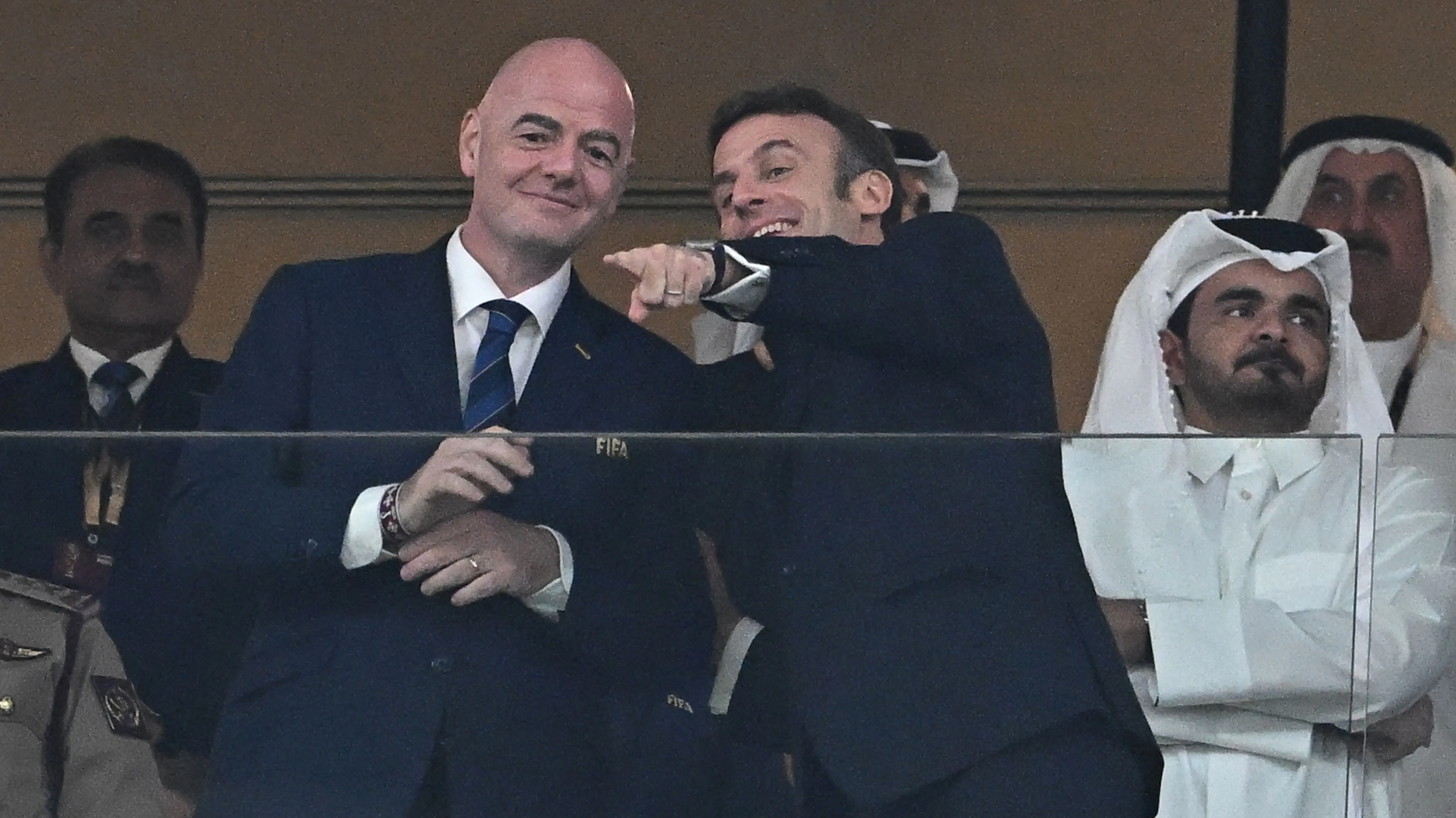 马克龙亲自介入FIFA改革争议,反对世界杯商业权私有化,英法联手施压因凡蒂诺