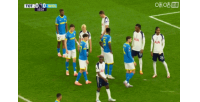 热刺0-1落后狼队！狼队角球机会，圣地亚哥·布埃诺补射得手