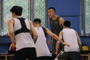 沈阳日报:辽宁男篮全员集结 冲击全运“三连冠”