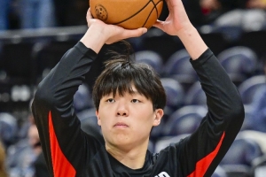 媒体人:杨瀚森究竟会为开拓者带来多少帮助 取决于对抗进步速度