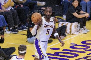 可圈可点！艾顿8中5拿到12分9板2助1帽
