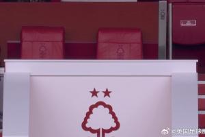?比赛中的这一刻，波斯特科格鲁已经下课了……