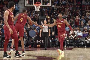 骑士上赛季82场每场均至少投进10记三分 创NBA历史纪录