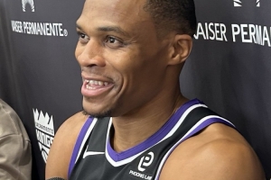 威少:球迷是我热爱这项运动并继续打球的原因之一 我很感激!
