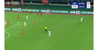 梅州2球落后！内内禁区外轰出一脚贴地斩，玉昆2-0领先梅州