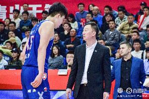 刘维伟辟谣杨瀚森不热身!媒体人:身边人说的你不信 网上随便信