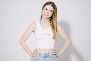 女主持:有人生一堆女儿也没个儿子因为男人精子不行 KD:哦是吗?