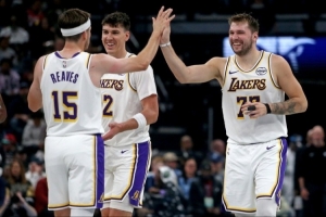NBA彩经:湖人灭热火 雷霆大胜鹈鹕 马刺轻取太阳 公牛再胜尼克斯