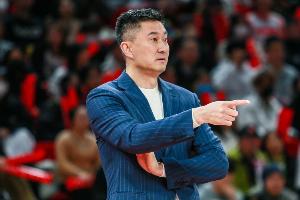 媒体人:广东攻防达标 就是投射感觉差 没能将防守转化为进攻得分