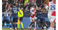 梅里诺铲球犯规，被裁判出示黄牌