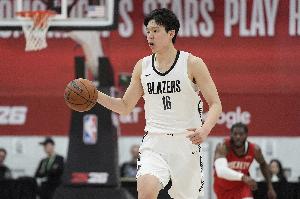 队记：夏联时球队会围绕杨瀚森打 但作为新秀你不可能是球队核心