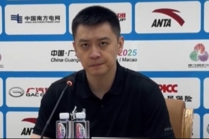 杨鸣:广东队是老对手了 天时地利人和都掌握在人家手里