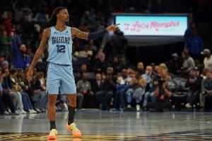 美记:灰熊想用莫兰特换回1位能卖票的球星或大量选秀权+年轻球员