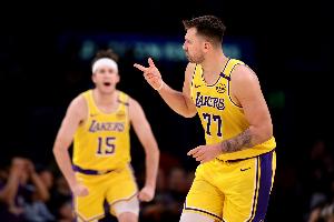 本赛季东契奇&里夫斯同场时湖人进攻效率达124.6 NBA历史第一