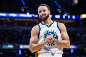 NBA最伟大射手成自由身!库里将再度联手耐克还是签约中国品牌?