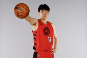 媒体人:场上感觉不是训练能带来的 开拓者还是希望瀚森尽快成长