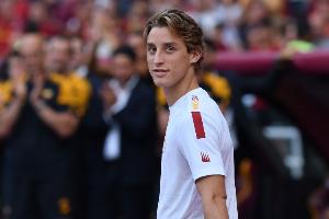 博维:相比西装革履我更喜欢穿球衣球裤 相信很快我就能重返赛场