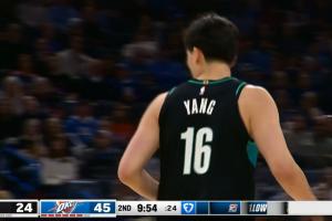 ?NBA生涯首个三分！杨瀚森迎着哈滕三分轰进！