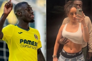 土媒:黄潜边锋佩佩考虑向成人女星求婚,可能即将步入婚姻殿堂