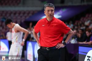 媒体人:我们的状态和亚洲杯相比不是一个水准 备战和对手有差距