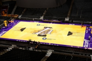联盟发言人：安全是首要的 NBA杯地板在修整 湖人后续会再使用