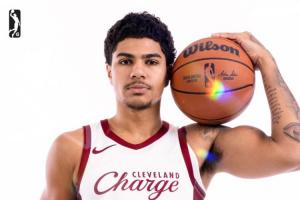 能回NBA吗?20年7号秀海斯G联盟轰40分创生涯新高 10月被骑士裁掉