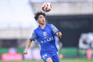 记者:驰援申花U21队的刘诚宇、杨皓宇已归队,备战亚冠精英联赛