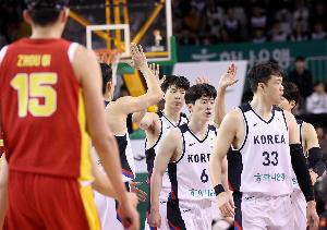 媒体人:韩国篮球这几年下滑非常严重 两战中国队前没人看好他们