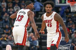 斯波：若热巴防5也协防&米切尔防持球人也换防 那我们极具竞争力