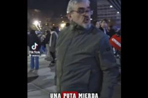 含妈量爆表!皇马球迷现场开喷:球迷教练高层都是废物,都在捞钱