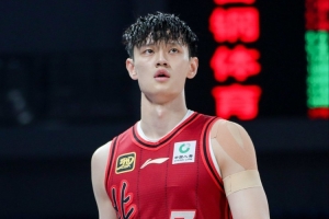 媒体人:北京外援是要换的 私下定在储备 小曾能说的就是还在沟通