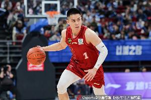 媒体人:微波炉陈盈骏在FIBA更可怕 世预赛要防止他过早化身杀神