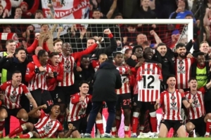 BBC:桑德兰击败纽卡后,复制了对手两年前足总杯取胜的庆祝方式