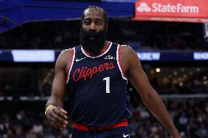 该休就休吧~哈登带伤出战31分钟 10中4&罚球4中1得13分6助3断
