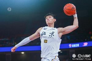 媒体人：北京给曾凡博的报价非常有诚意 让他下定决心放弃追梦