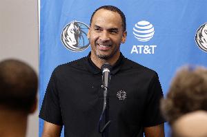 队记:鉴于哈里森最后10个月的糟糕操作 独行侠选GM更看重NBA履历