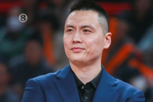 记者：上海队的防守资源有限 场上摆着的基本都是攻强守弱的球员