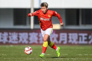 媒体人：蓉城后卫李扬接近加盟海港，双方已经有了深入接触