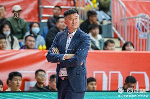 媒体人:广东最大的优势是 增加王洪泽陈家政这2个合格的轮换球员