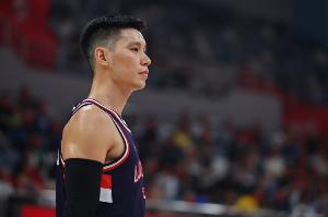 林书豪谈决定退役时的挣扎:原本决定继续打 但半夜醒来又纠结了