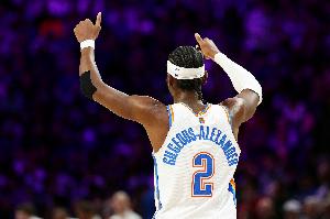 乔詹库当选过!加上亚历山大 NBA共10位当过体育画报年度体育人物