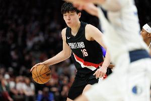 韩乔生:杨瀚森今年任务是当好蓝领 进攻就只能自己跑或者蹲底角