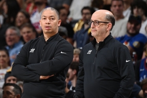 巴图姆：防守端我们完全听小范甘迪的 他是NBA最好的防守教练