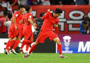 足球报介绍韩国足球经验:校园联赛发达,年龄组到地域“全覆盖”