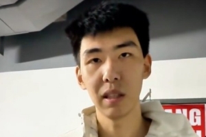 徐昕：这是一场团队的胜利 全队的防守轮转和篮板拼抢是制胜关键