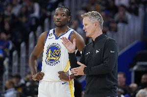 名记:库明加团队不想让科尔的出场时间安排影响其交易价值