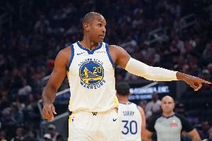 霍福德：对阵雄鹿让人兴奋&充满乐趣 字母哥是最出色球员之一
