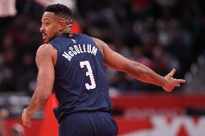 会续约吗？薪资专家：CJ·麦科勒姆也有资格提前续约三年合同