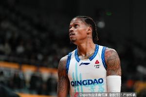 媒体人:青岛裁掉特雷沃·汤普森&约瑟夫·杨 2人高端局难做贡献